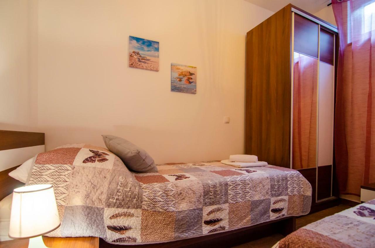 Apartments Sara 4 Bol Extérieur photo