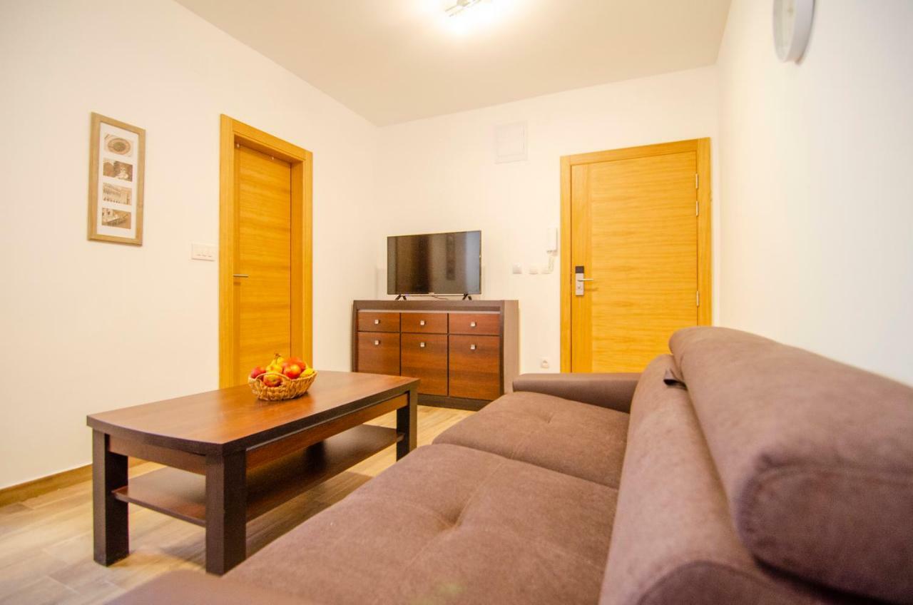 Apartments Sara 4 Bol Extérieur photo