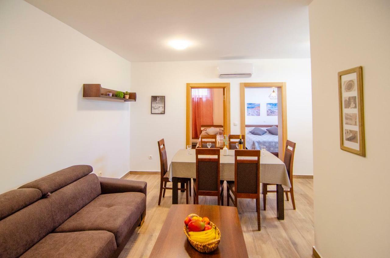 Apartments Sara 4 Bol Extérieur photo