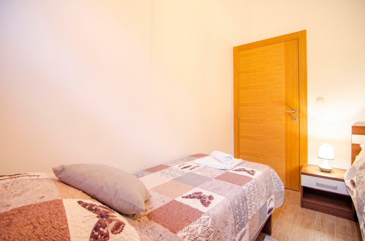 Apartments Sara 4 Bol Extérieur photo