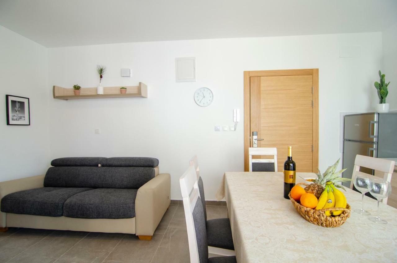 Apartments Sara 4 Bol Extérieur photo